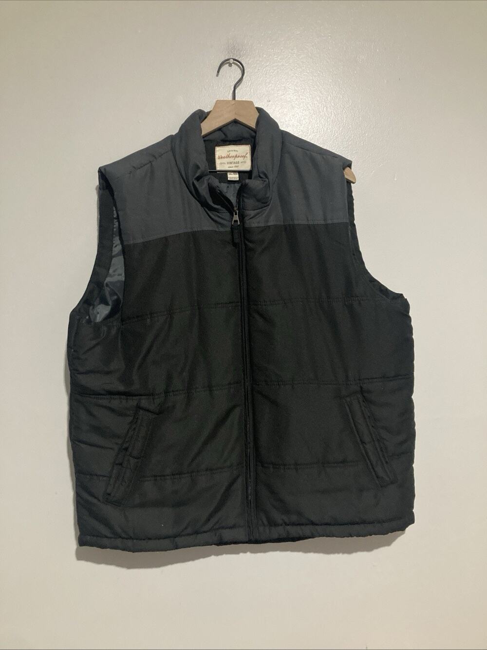 Weatherproof Vintage Puffer Vest Mens XXL Black Grey Excellent Color Block